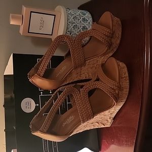 Is brown leather wedges brand new sizex